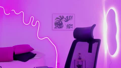 C H E R R Y online show from 10/07/25, 11:40