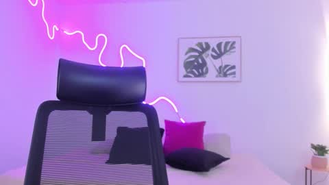 C H E R R Y online show from 10/23/25, 12:26