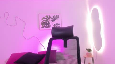 C H E R R Y online show from 10/29/25, 12:18