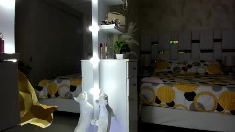 Snapshot of cherryfox88 chatting on 09/14/25, 12:21 Independent Cherry fox online show from 09/14/25, 12:21