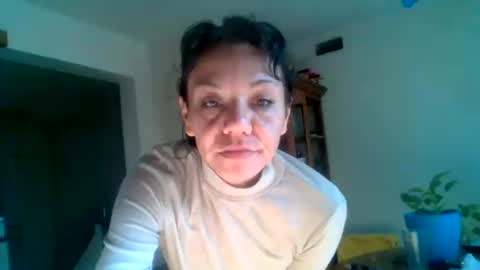 Snapshot of cherryhillss chatting on 10/15/25, 03:23 cherryhillss online show from 10/15/25, 03:23