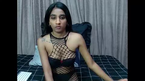 leah online show from 12/23/24, 11:25
