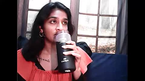 leah online show from 02/07/25, 06:35