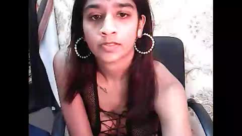 leah online show from 03/11/25, 06:21