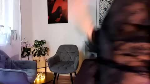 Kira online show from 06/28/26, 05:41