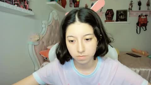 Snapshot of cherrymafer666 chatting on 09/14/25, 01:38 cherrycute666 online show from 09/14/25, 01:38