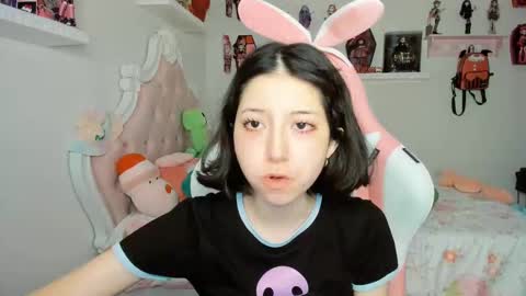 Snapshot of cherrymafer666 chatting on 09/27/25, 12:15 cherrycute666 online show from 09/27/25, 12:15