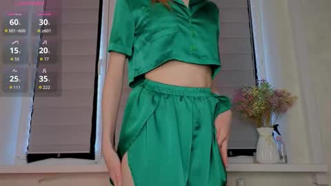 Lysia online show from 10/06/25, 05:38