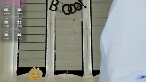 Lysia online show from 10/21/25, 11:22