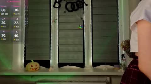 Lysia online show from 10/25/25, 12:02