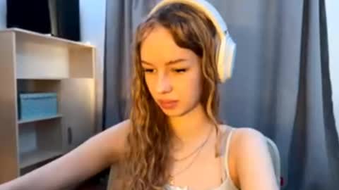 Evie online show from 11/03/25, 11:11