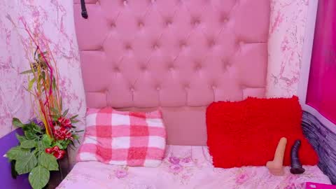 Snapshot of cherryseduzione chatting on 06/03/26, 03:06 ISABELLA online show from 06/03/26, 03:06