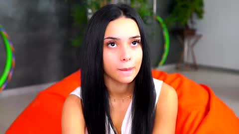 Selena online show from 10/28/25, 07:38