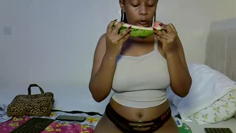 Snapshot of cherrywaro chatting on 10/29/25, 02:58 cherry online show from 10/29/25, 02:58