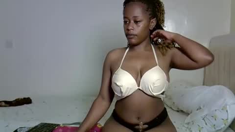 Snapshot of cherrywaro chatting on 11/18/25, 08:08 cherry online show from 11/18/25, 08:08