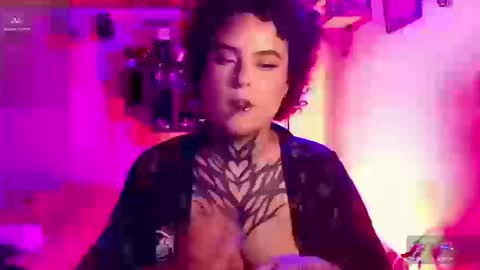 Snapshot of cherrywix chatting on 09/15/25, 04:29 cherrywix online show from 09/15/25, 04:29