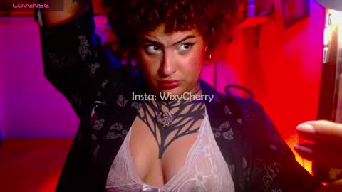 Snapshot of cherrywix chatting on 10/04/25, 01:58 cherrywix online show from 10/04/25, 01:58