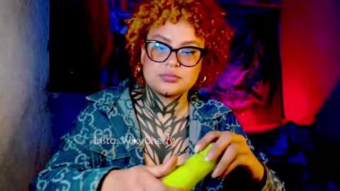 Snapshot of cherrywix chatting on 11/25/25, 01:27 cherrywix online show from 11/25/25, 01:27