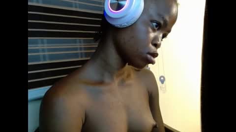 Snapshot of cherryxpussy chatting on 02/11/25, 04:22 cherryxpussy online show from 02/11/25, 04:22