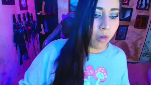 cherry online show from 11/02/25, 08:33