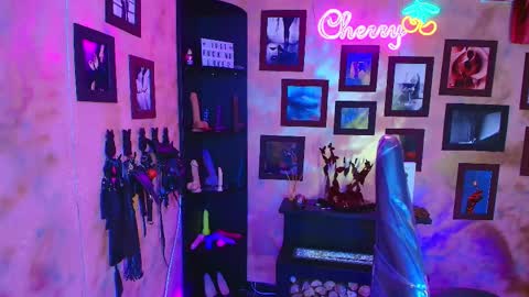 cherry online show from 11/16/25, 05:40