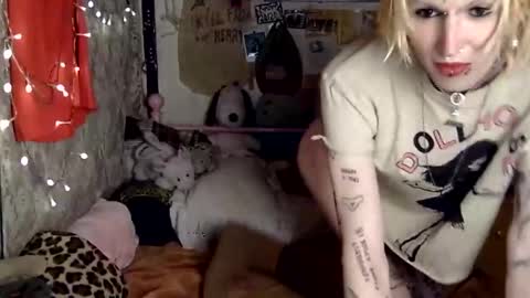 cher strauberry online show from 06/04/26, 03:01