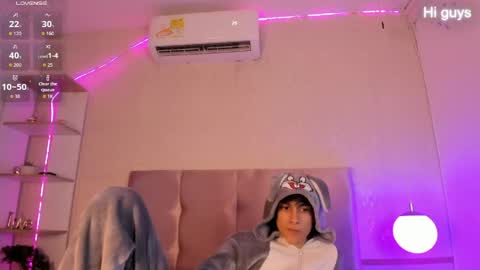 Snapshot of cheys_mast chatting on 04/23/26, 06:54 Cheys online show from 04/23/26, 06:54