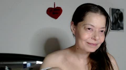 Snapshot of chiara177 chatting on 04/05/26, 08:17 Chiara online show from 04/05/26, 08:17