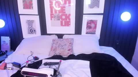 Caro  online show from 10/03/25, 11:18