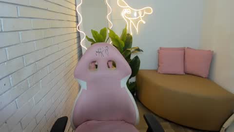 Chiara  online show from 02/09/25, 03:00