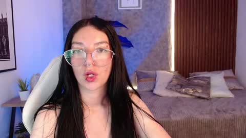 Chiara online show from 03/11/25, 01:05