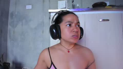 Chiara fustox online show from 06/25/26, 07:40