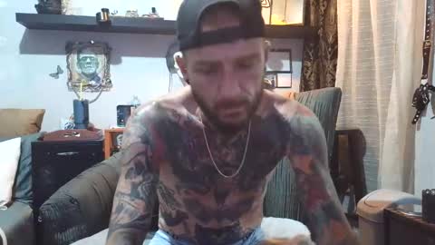 Snapshot of chiarov chatting on 05/26/26, 02:51 chiarov online show from 05/26/26, 02:51
