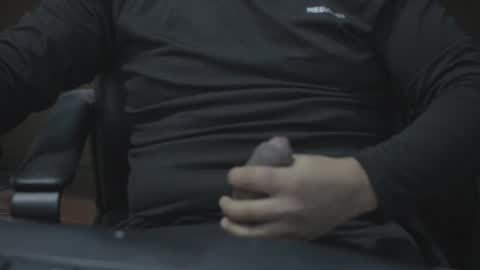 Snapshot of chicagoalex68 chatting on 12/06/24, 02:13 chicagoalex68 online show from 12/06/24, 02:13