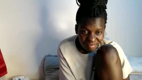 chichie_ online show from 06/01/26, 09:55
