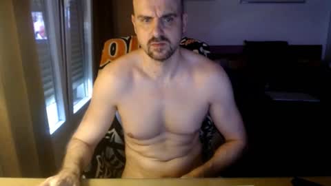 Snapshot of chicocam1983 chatting on 06/09/26, 04:51 chicocam1983 online show from 06/09/26, 04:51