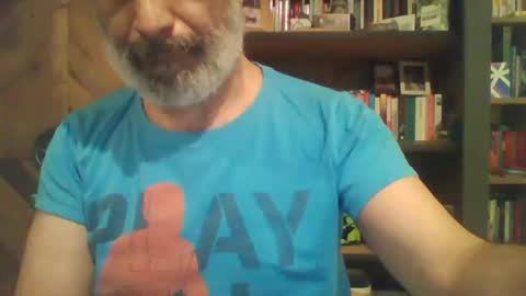 Snapshot of chicomaxi2 chatting on 01/16/26, 05:33 chicomaxi - Im here for fun. Not paid sex so dont bother online show from 01/16/26, 05:33