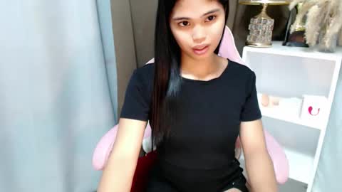 Snapshot of chictemptation_ chatting on 04/17/26, 03:37 CRISTINE3. online show from 04/17/26, 03:37