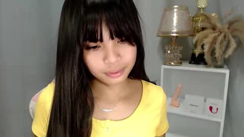 Snapshot of chictemptation_ chatting on 04/28/26, 02:27 CRISTINE3. online show from 04/28/26, 02:27