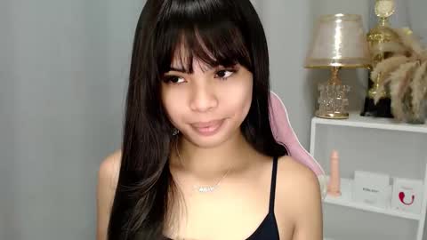 Snapshot of chictemptation_ chatting on 04/29/26, 12:05 CRISTINE3. online show from 04/29/26, 12:05