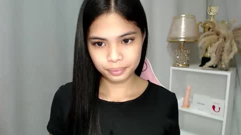 Snapshot of chictemptation_ chatting on 05/03/26, 11:55 CRISTINE3. online show from 05/03/26, 11:55