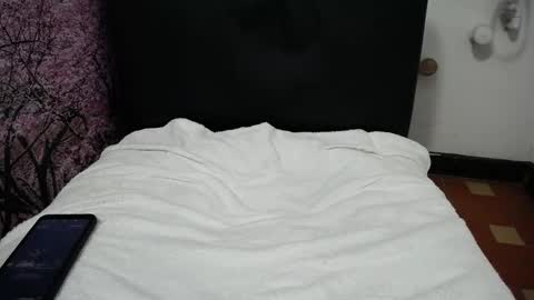 Chikys   online show from 10/01/25, 03:07