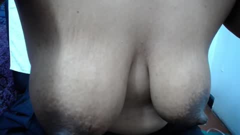 Chikys   online show from 11/22/25, 04:28