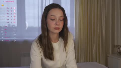 Snapshot of chillgirlll chatting on 10/14/25, 05:30 Nicole online show from 10/14/25, 05:30