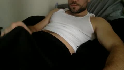 Snapshot of chillingonthebeach chatting on 12/15/25, 06:56 chillingonthebeach online show from 12/15/25, 06:56