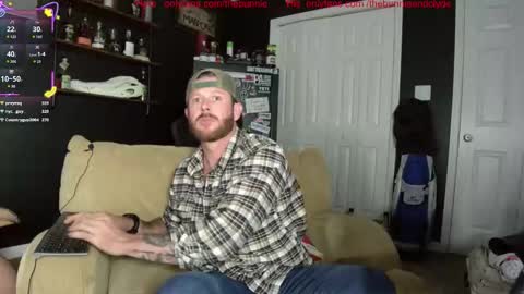 Snapshot of chillinthemosttt chatting on 11/12/25, 02:34 Chillinthemosttt online show from 11/12/25, 02:34