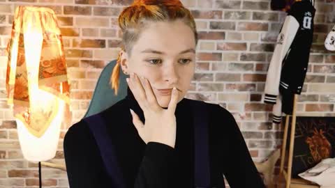 Bella online show from 10/01/25, 05:02