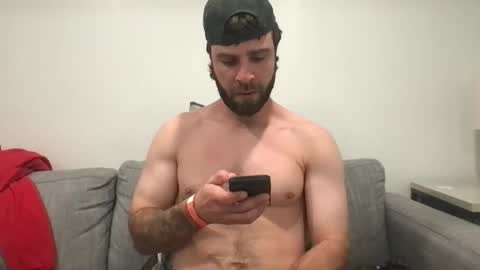 Snapshot of chillstonerbwc chatting on 11/09/25, 01:42 chillstonerbwc online show from 11/09/25, 01:42