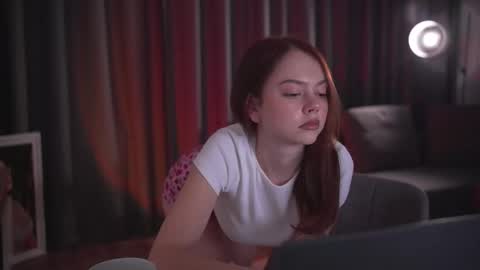 Snapshot of chillwithstacy chatting on 10/28/25, 09:50 chillwithstacy online show from 10/28/25, 09:50