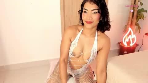 Snapshot of chinese_goddess chatting on 04/16/26, 10:38 Schedule 7am to 2pm Col online show from 04/16/26, 10:38